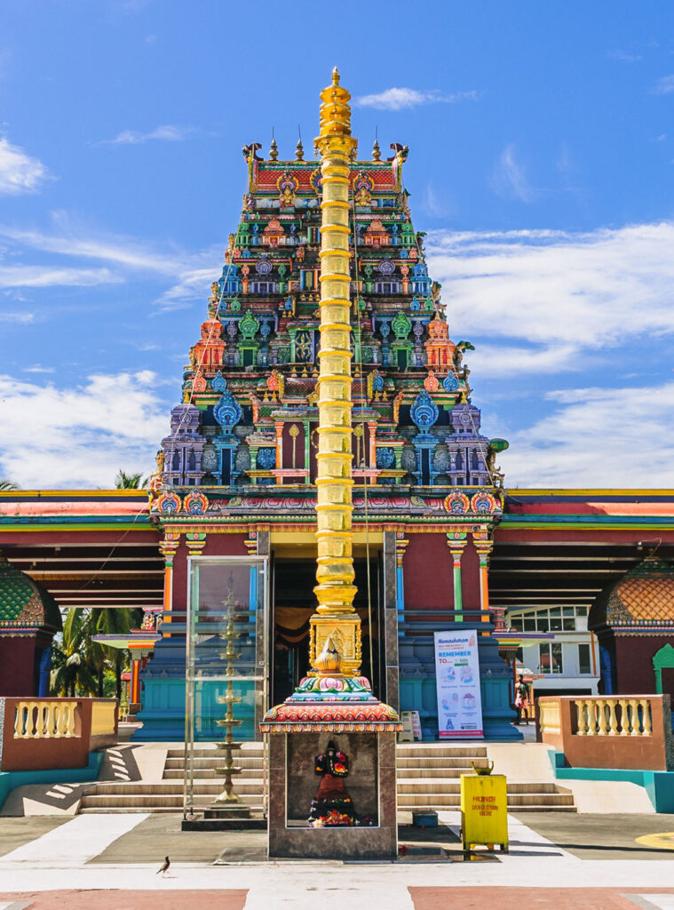 a picture of nadi temple